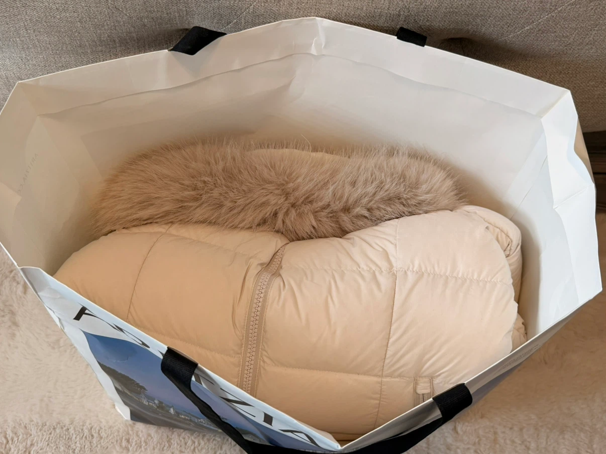 Brand New Aritzia The SuperSnug Puff in Off-White (size M) - photo 4