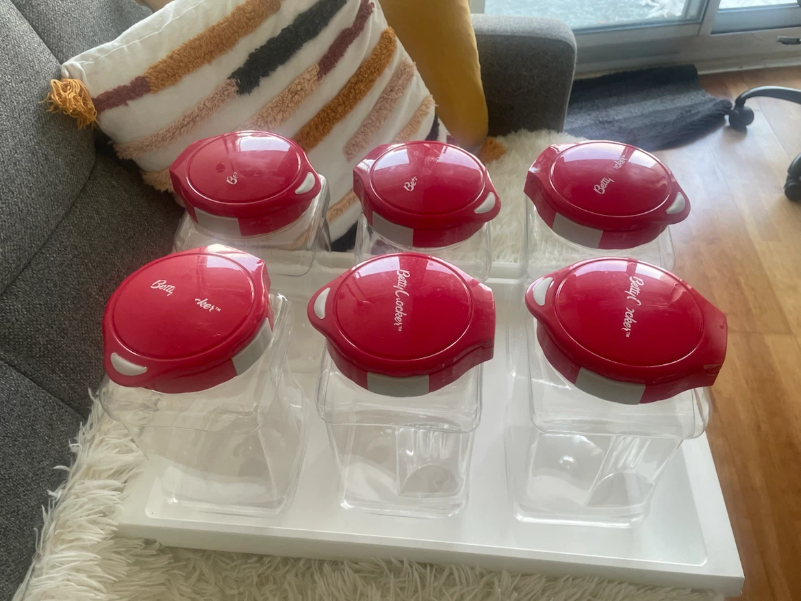 Set of 6 Betty Crocker Food Storage Containers - photo 2