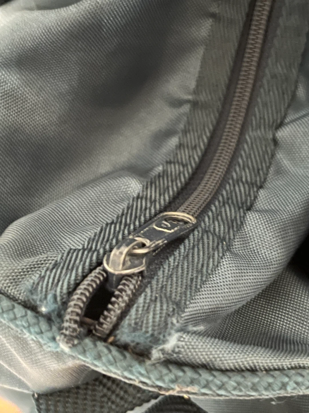 Vintage 80s Pierre Cardin Navy Duffel Bag - photo 5