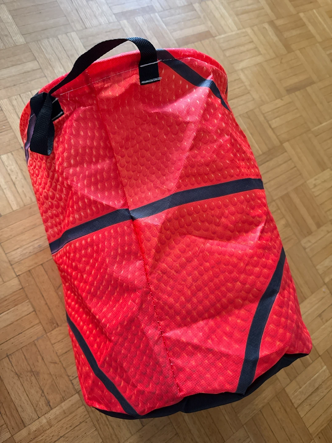 Basketball pattern laundry hamper - photo 3