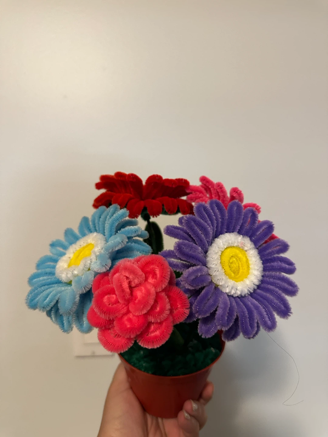 Handmade Pipe Cleaner Flower Pot - photo 2