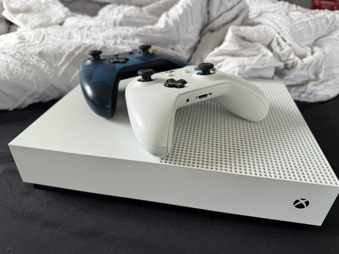 Xbox One S All-Digital Edition Console - photo 2
