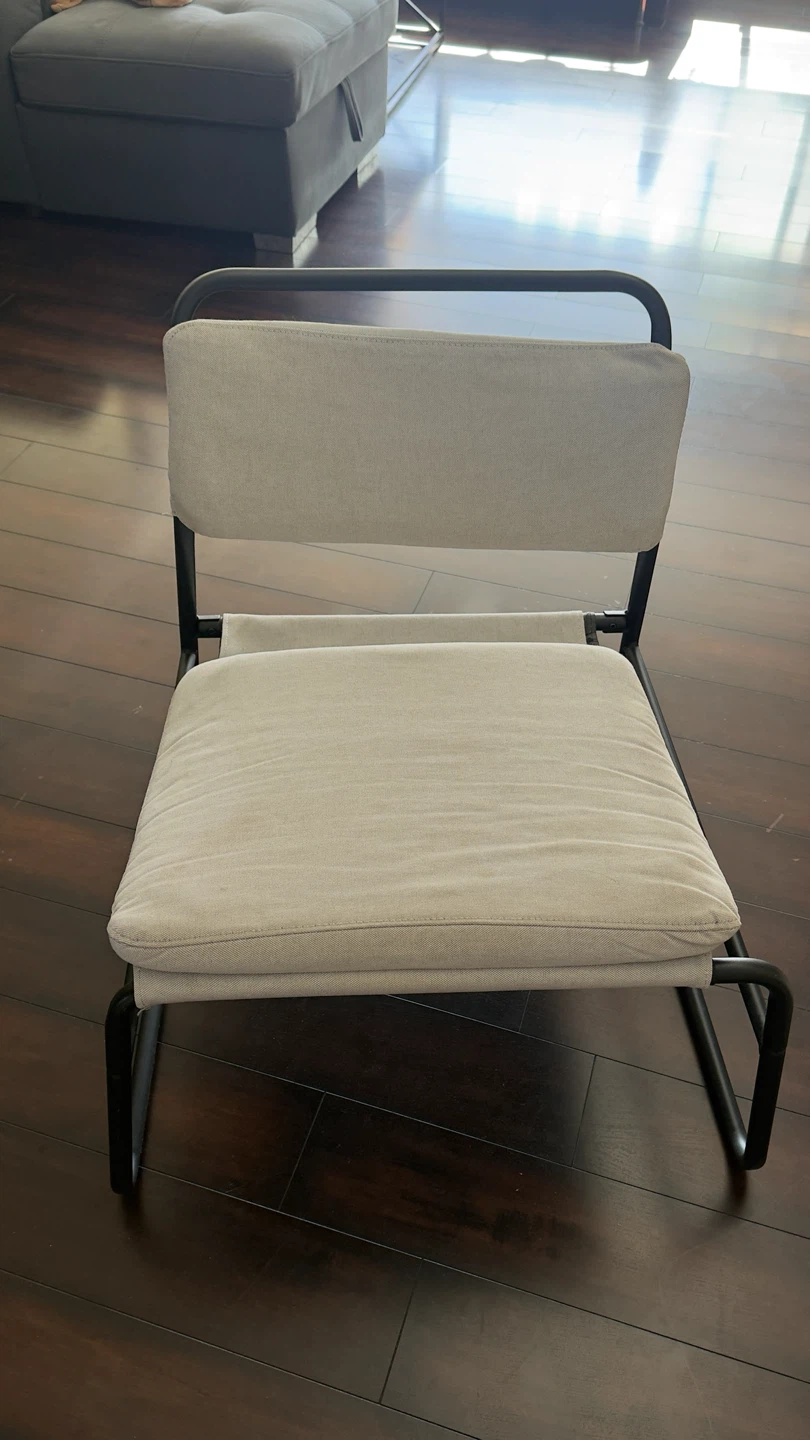 Minimalist Beige Lounge Chair IKEA - photo 2