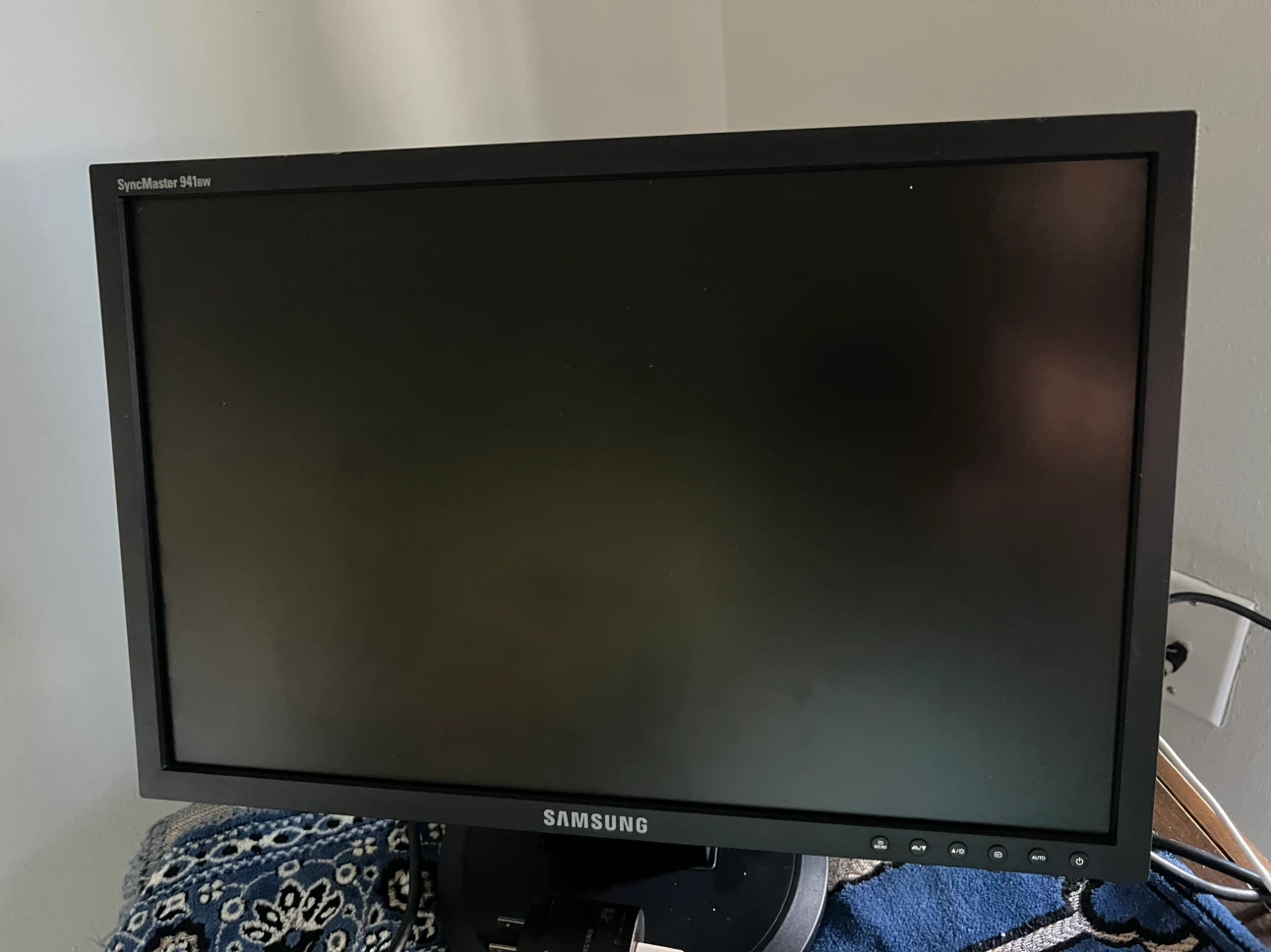 Samsung SyncMaster 941BW Monitor