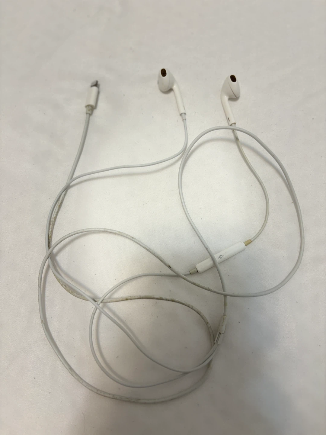 Apple EarPods with Lightning Connector