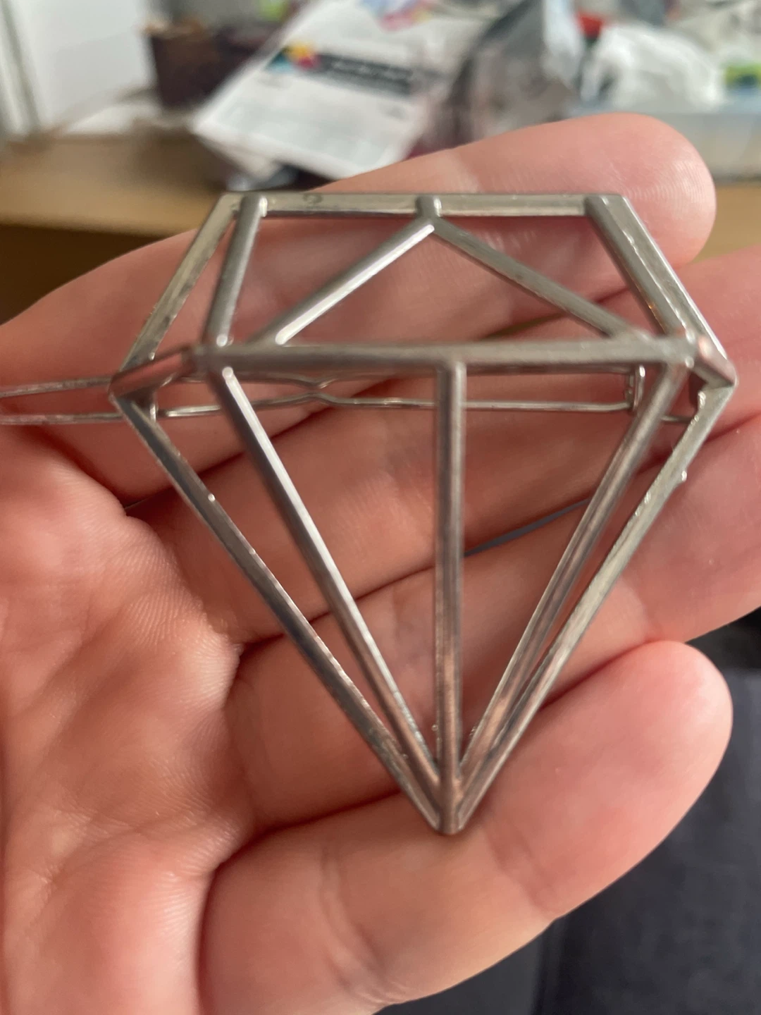 Diamond-Shaped Hair Clip