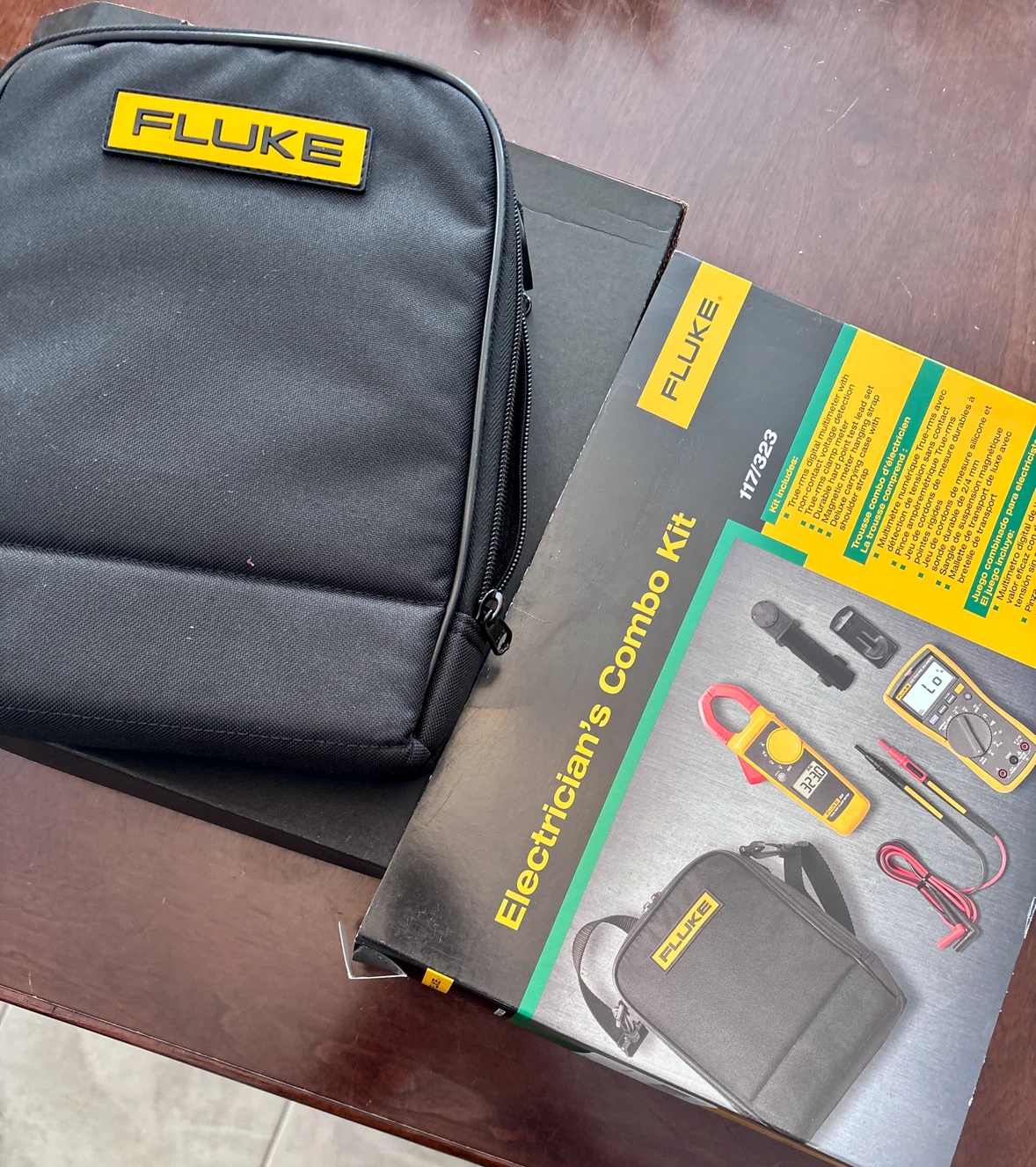 Fluke 117/323 Electrician's Combo Kit