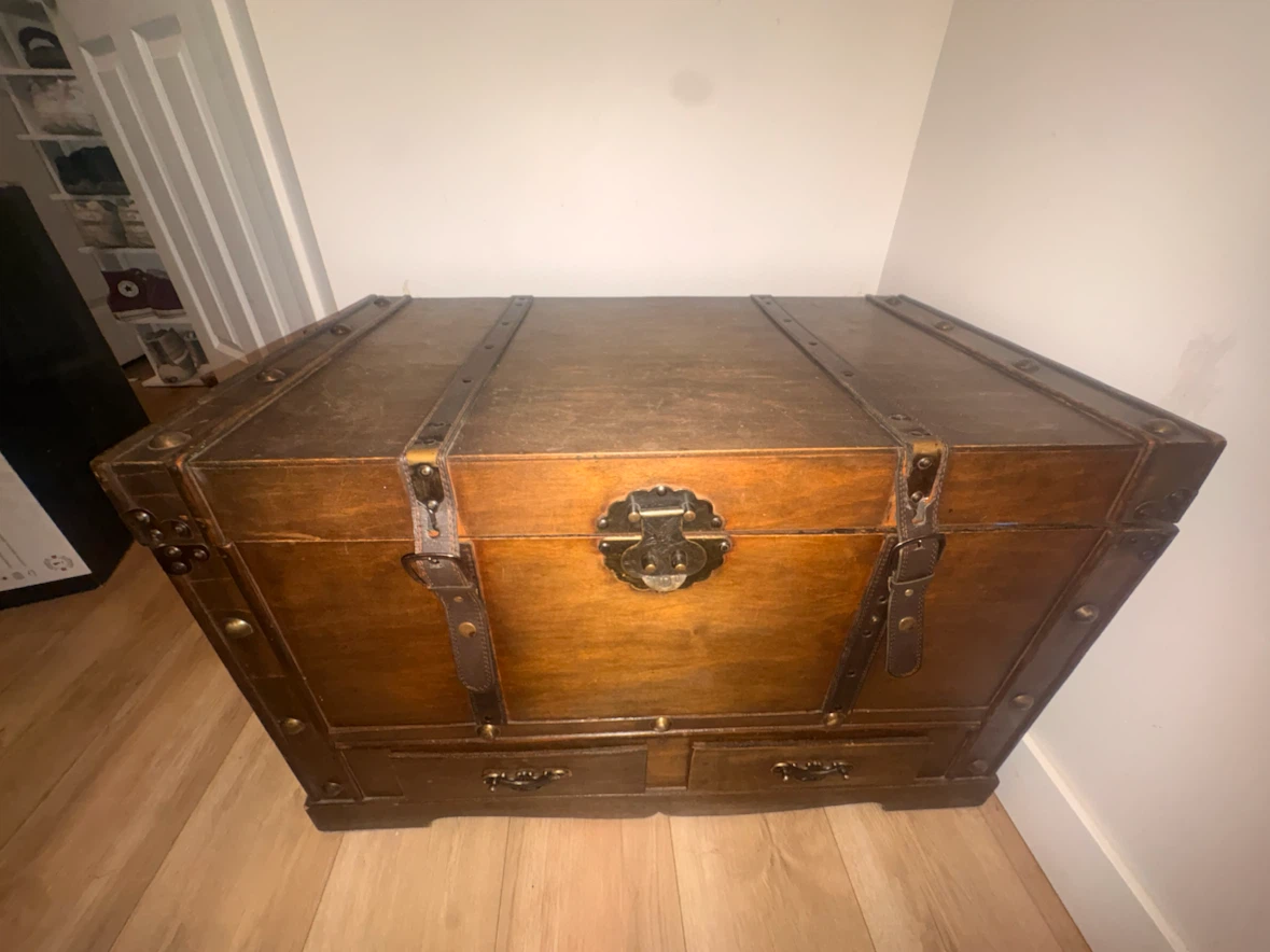 Vintage Style Wooden Storage Chest - photo 4