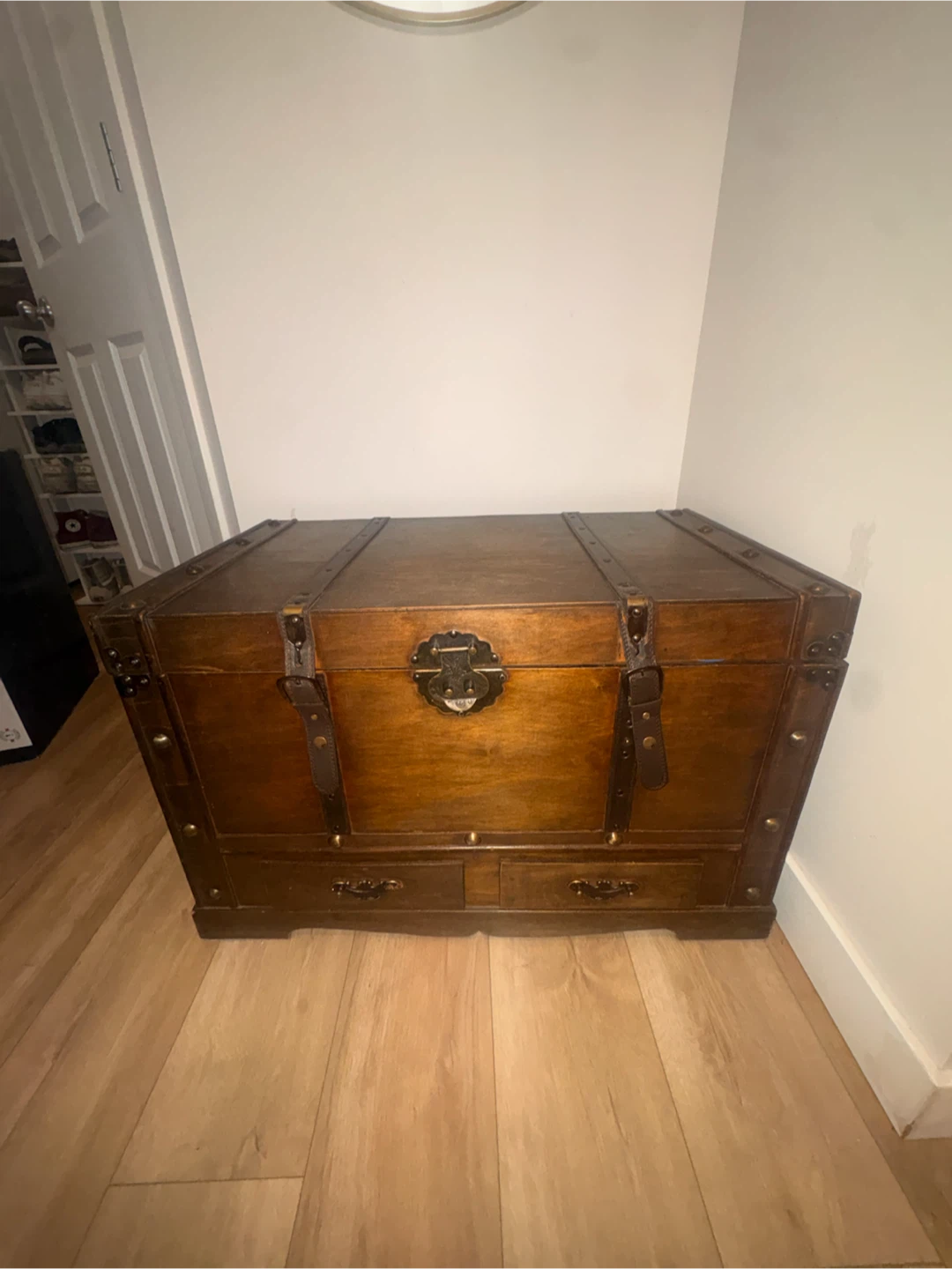 Vintage Style Wooden Storage Chest - photo 5