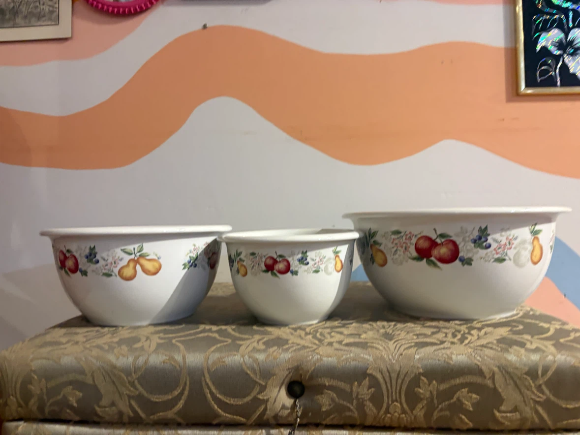 Set of 3 Corelle coordinates Fruit Pattern Mixing Bowls - photo 2