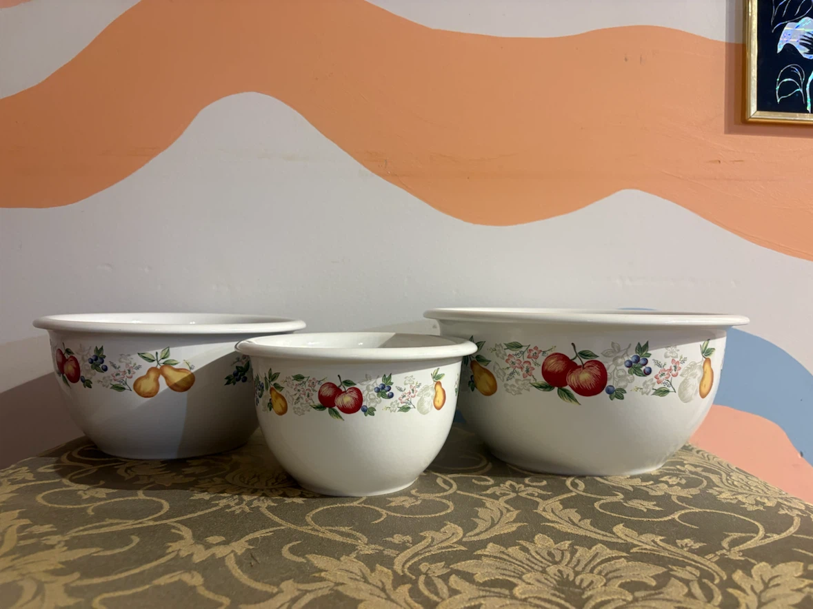 Set of 3 Corelle coordinates Fruit Pattern Mixing Bowls - photo 4