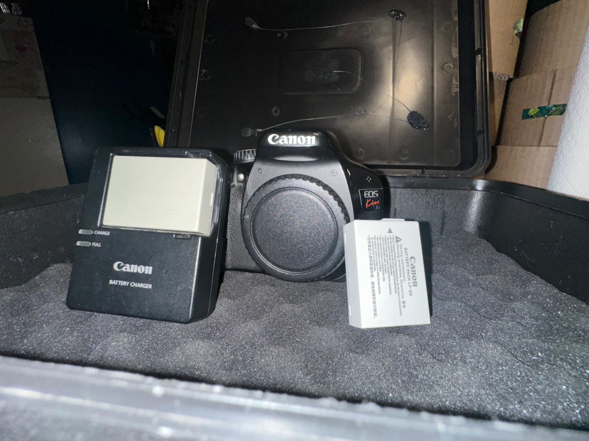 Canon EOS Kiss X4 Camera Set