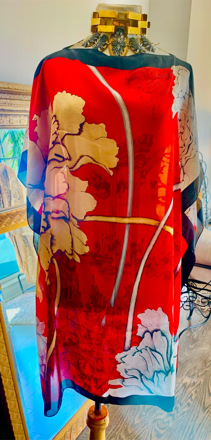 Overview         NEW vibrant, floral print silk tunic/caftan