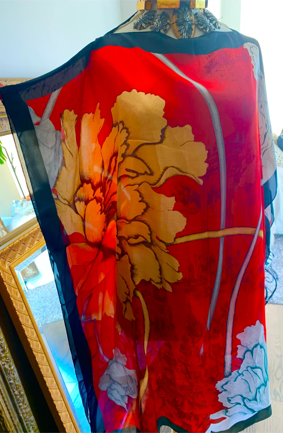 Overview         NEW vibrant, floral print silk tunic/caftan - photo 4