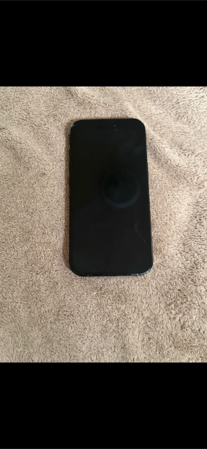 iPhone 15 - photo 2