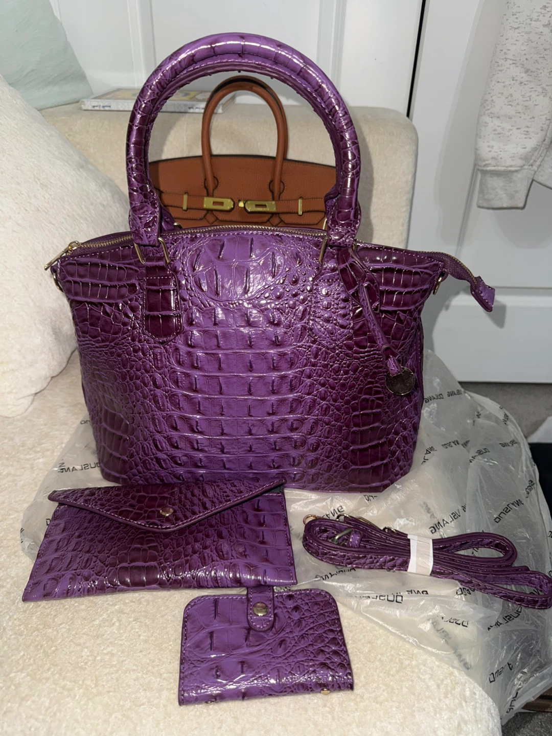 Beautiful Purple Crocodile Pattern Handbag Set. Big size
