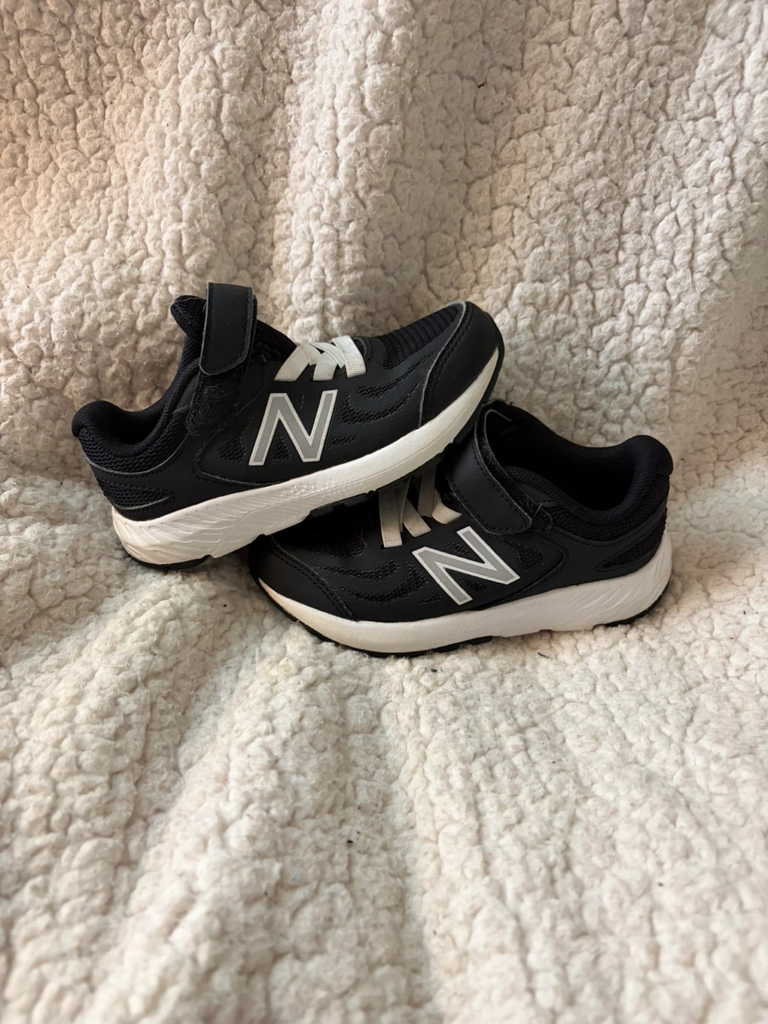 New Balance 519 Kids Running Shoes Black Size 11