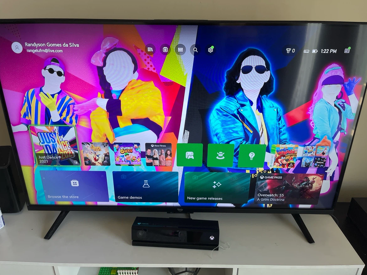 Xbox One Console with Two Controllers and Just Dance 2021 - photo 2