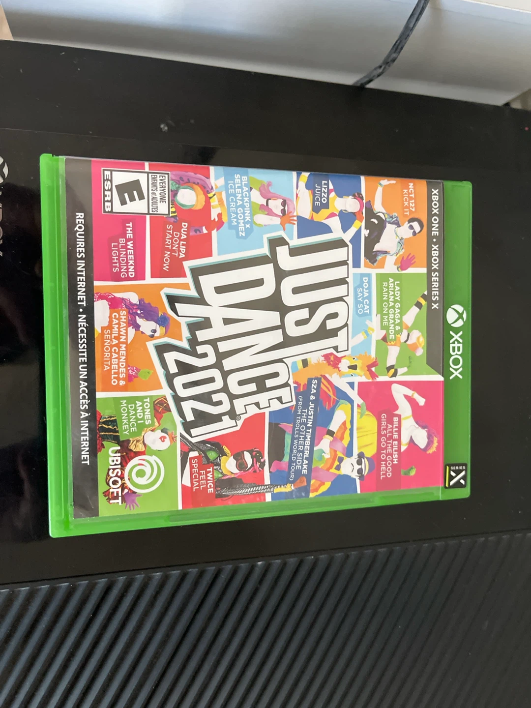 Xbox One Console with Two Controllers and Just Dance 2021 - photo 4