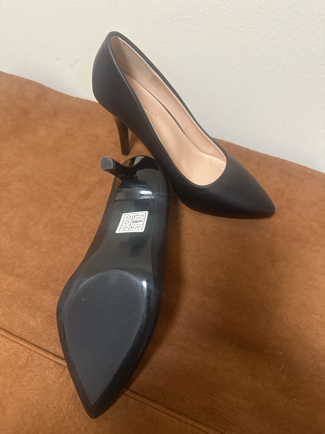 Black Pointed Toe Stiletto Heels - photo 4