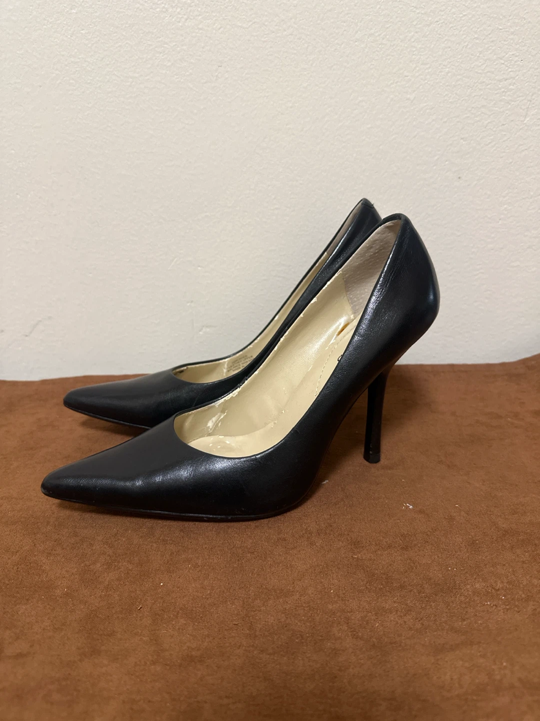 Guess Black Pointed Toe Heels - photo 2