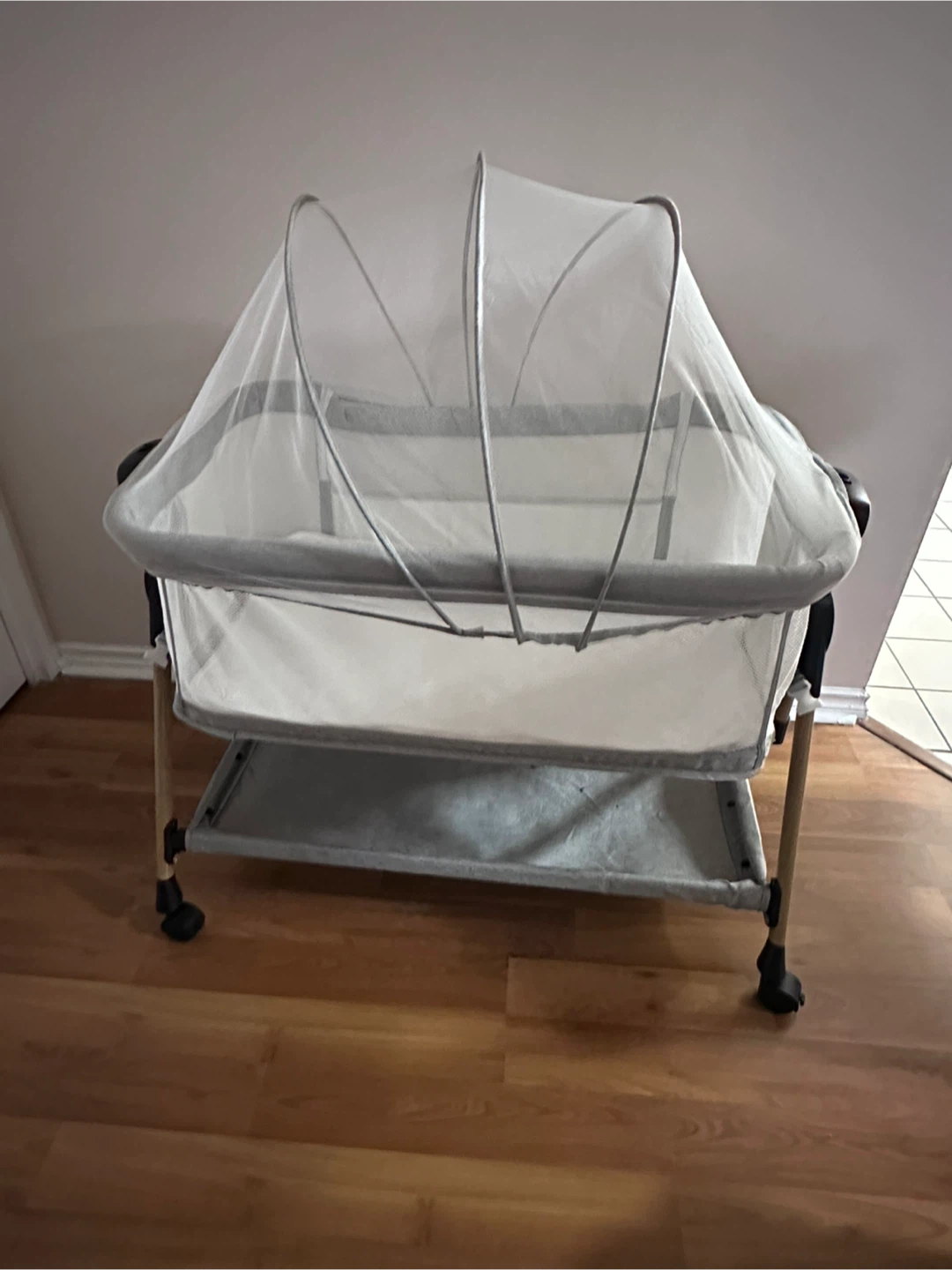 Baby Bassinet with Canopy - photo 3