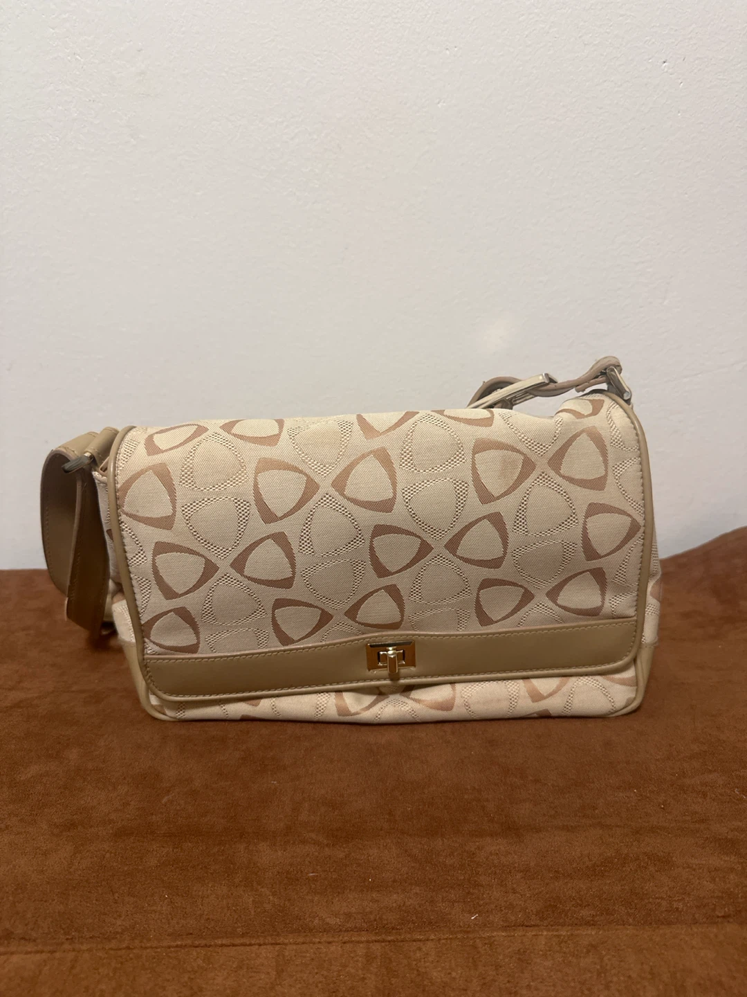Liz Claiborne patterned shoulder bag
