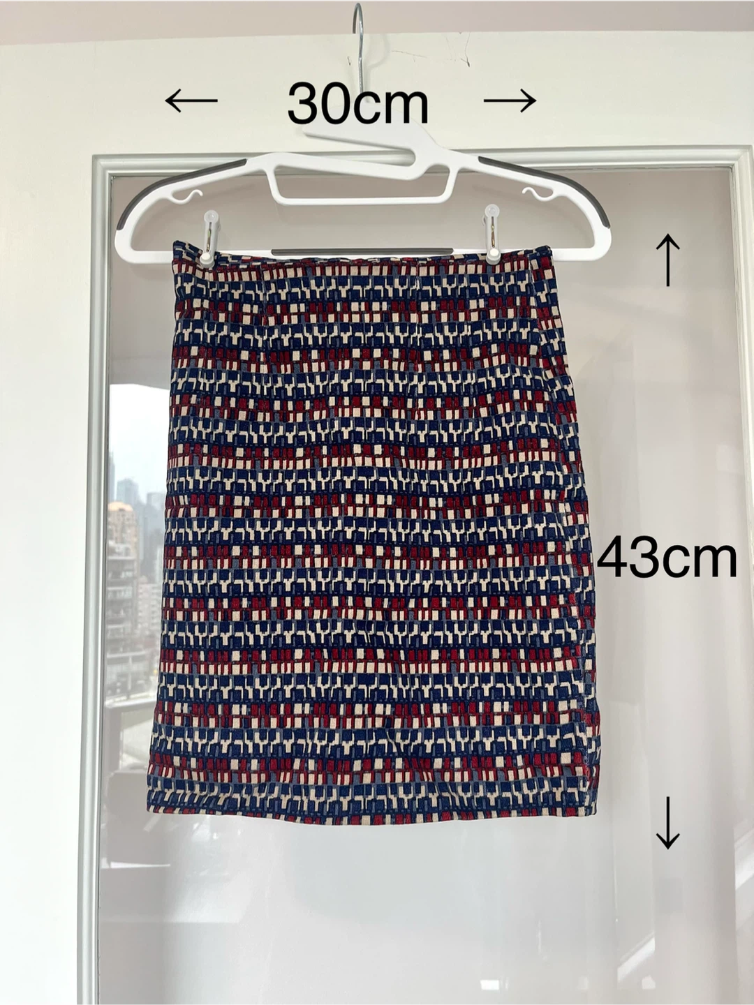 Geometric Pattern Mini Skirt