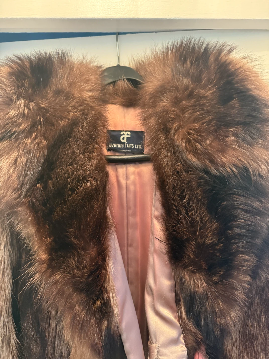 Avenue Furs Ltd. Full Length Raccoon Fur Coat - photo 2