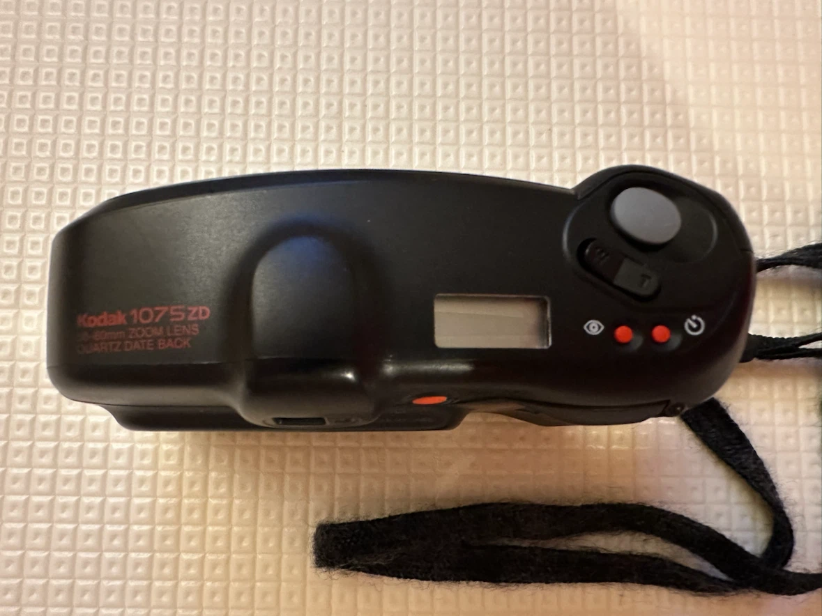 Kodak 35mm Film Camera - photo 2