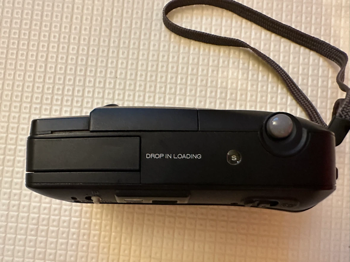 Fuji 35mm Film Camera - photo 2