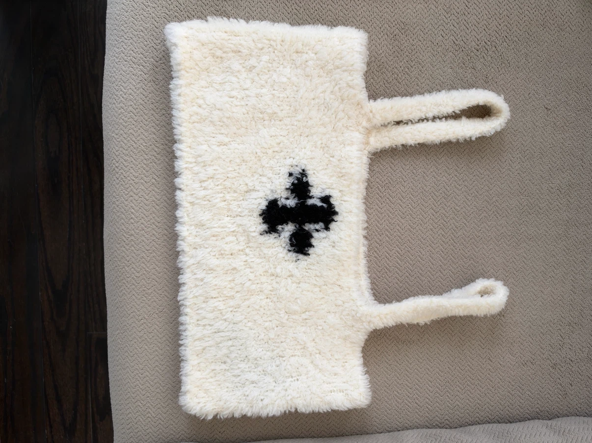 SMFK white wool vest
