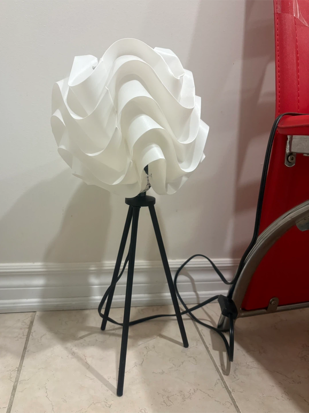 Modern White Tripod Table Lamp