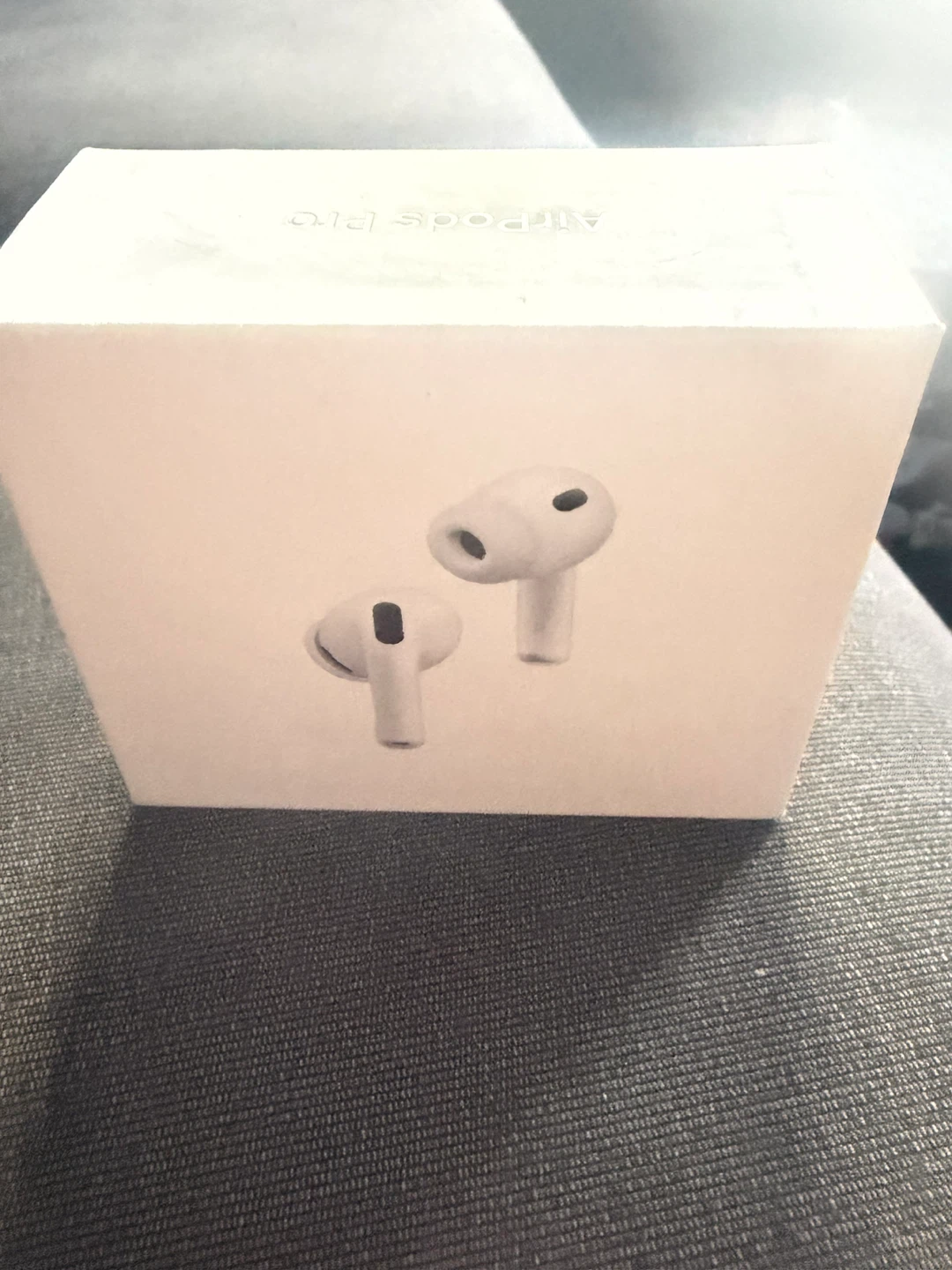 Used AirPods - photo 3