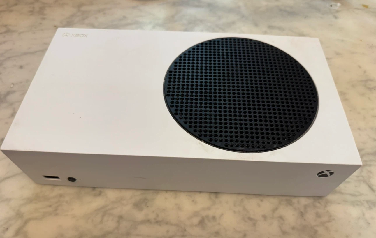 Xbox Series S FOR PARTS OR REPAIR