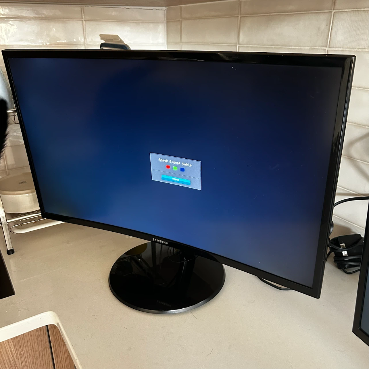 Samsung CF390 27-inch Curved Monitor - photo 4