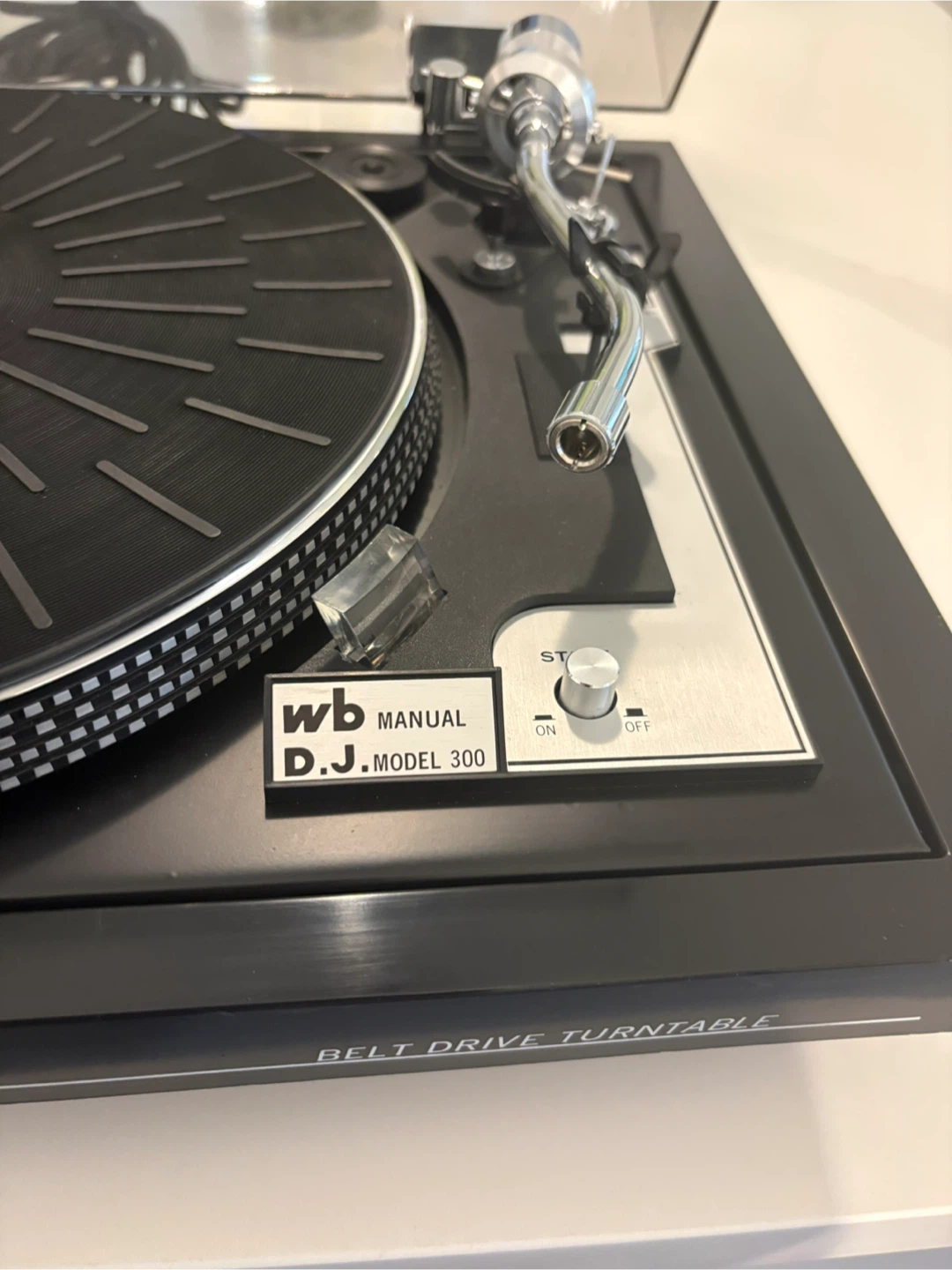WB Dj 300 Turntable