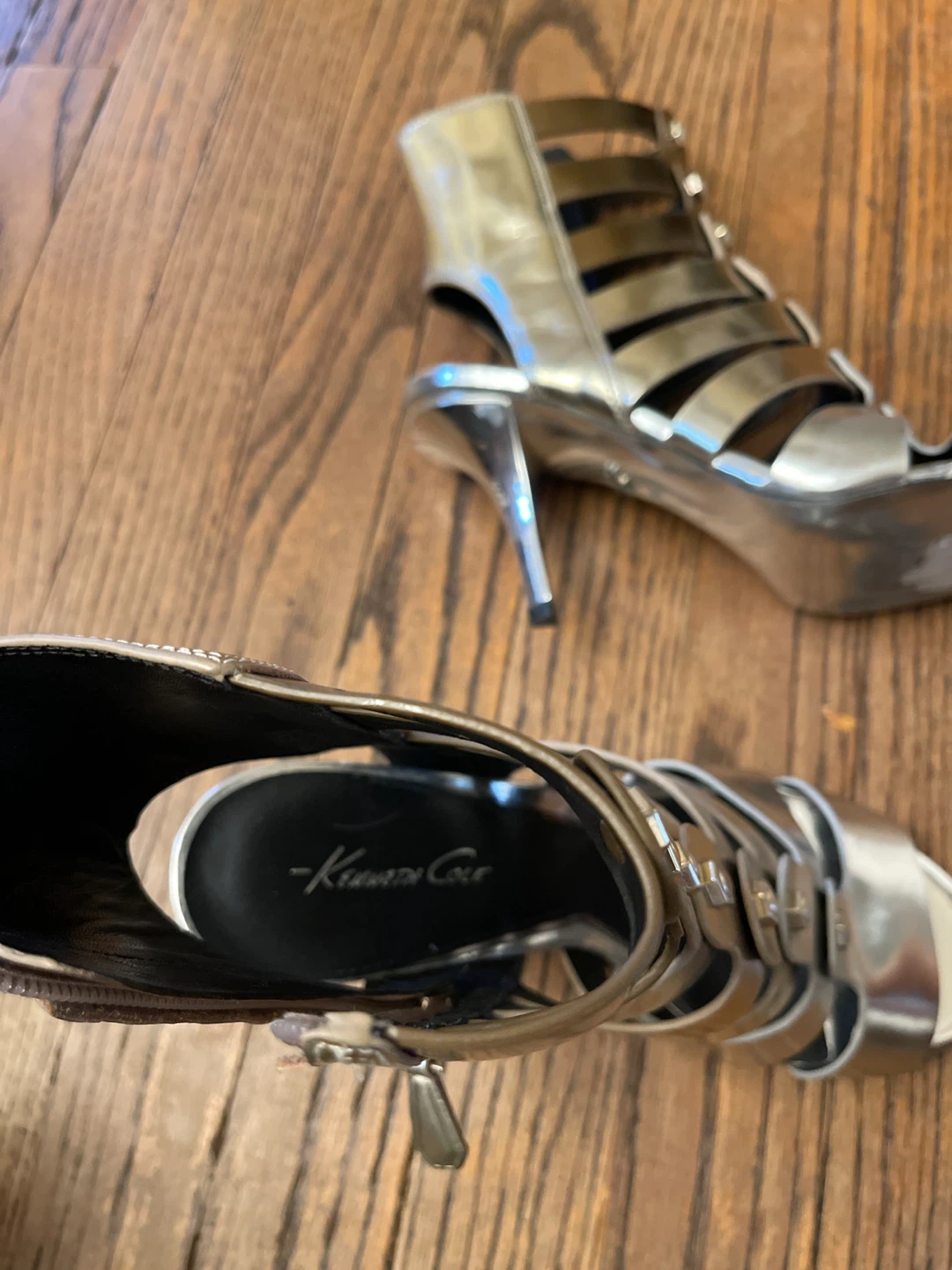 Kenneth Cole Metallic Gladiator Heels - photo 5