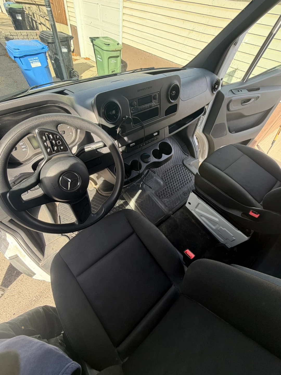 2021 Mercedes Sprinter 2500 Cargo Van - photo 5