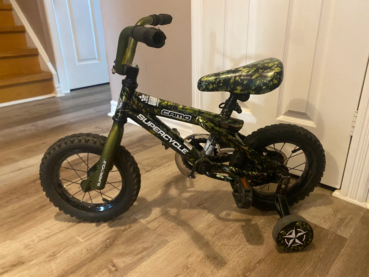 12” kids supercycle camo bike