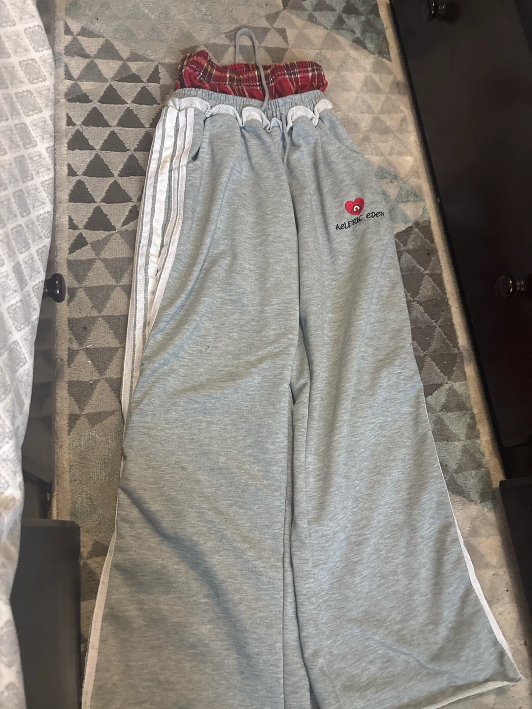 Aelfric Eden Gray Sweatpants - photo 2