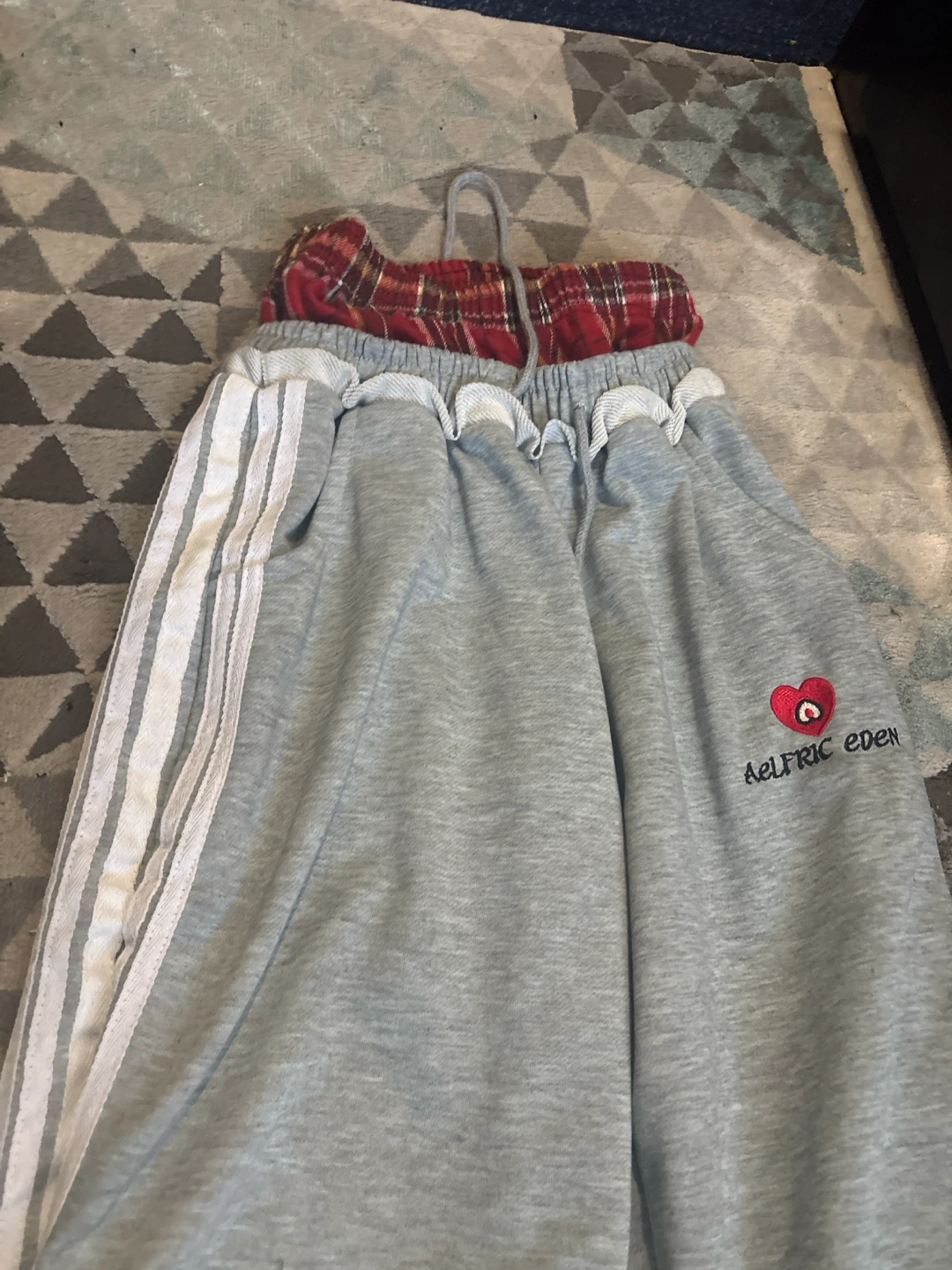 Aelfric Eden Gray Sweatpants - photo 3