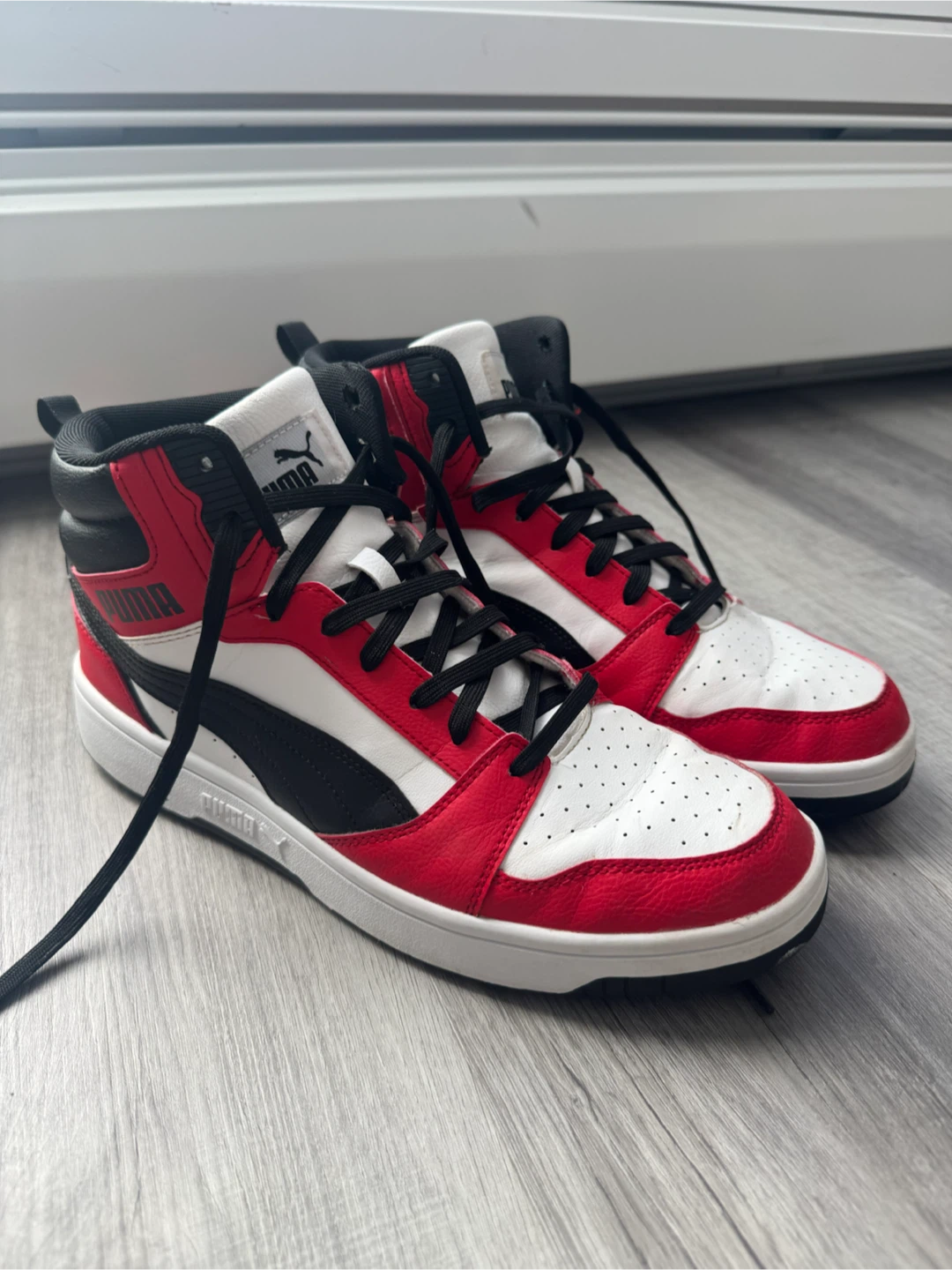 Puma High-Top Sneakers Red, White and Black Shoes