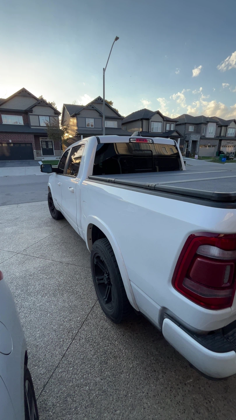 Ram 1500 Laramie Crew Cab - photo 4