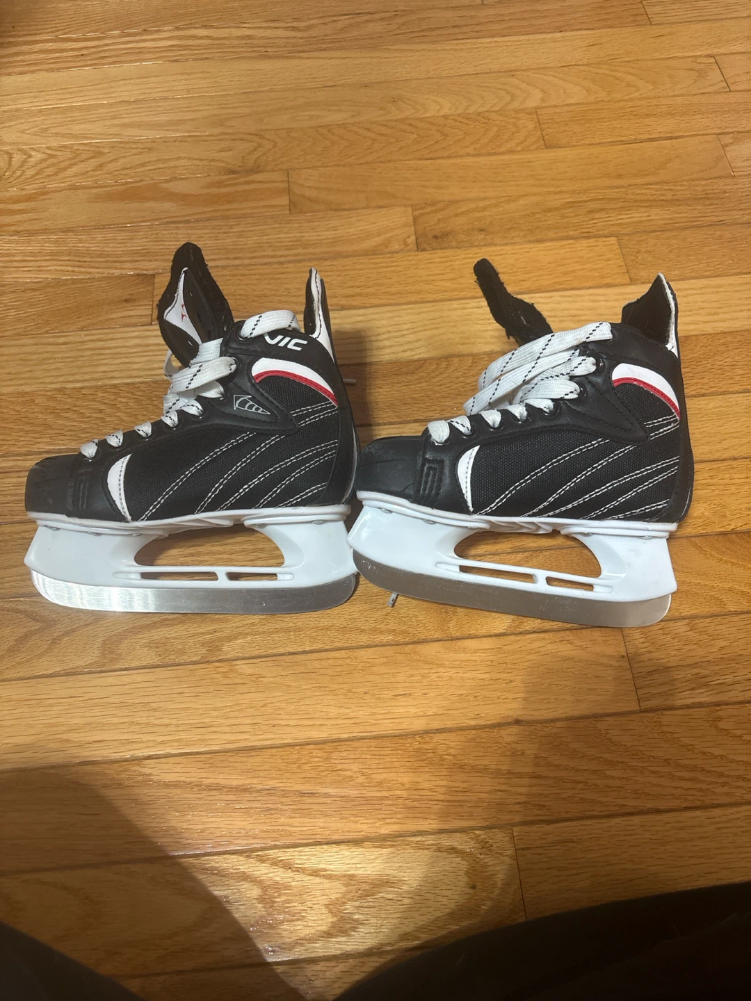 VIC Ice Skates