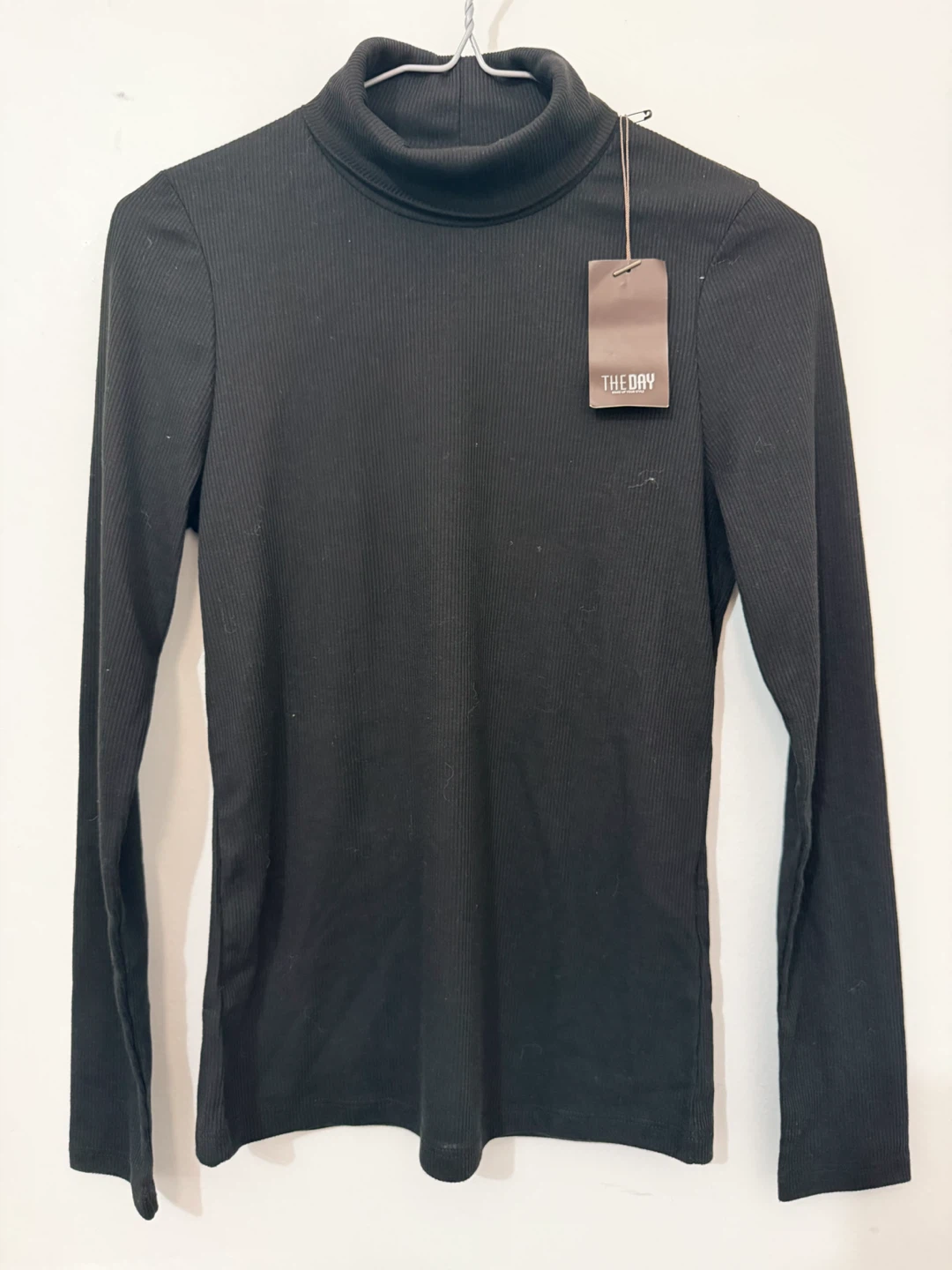 Moving Out Sale: Assorted The Day and Clovis Turtleneck Tops - photo 4