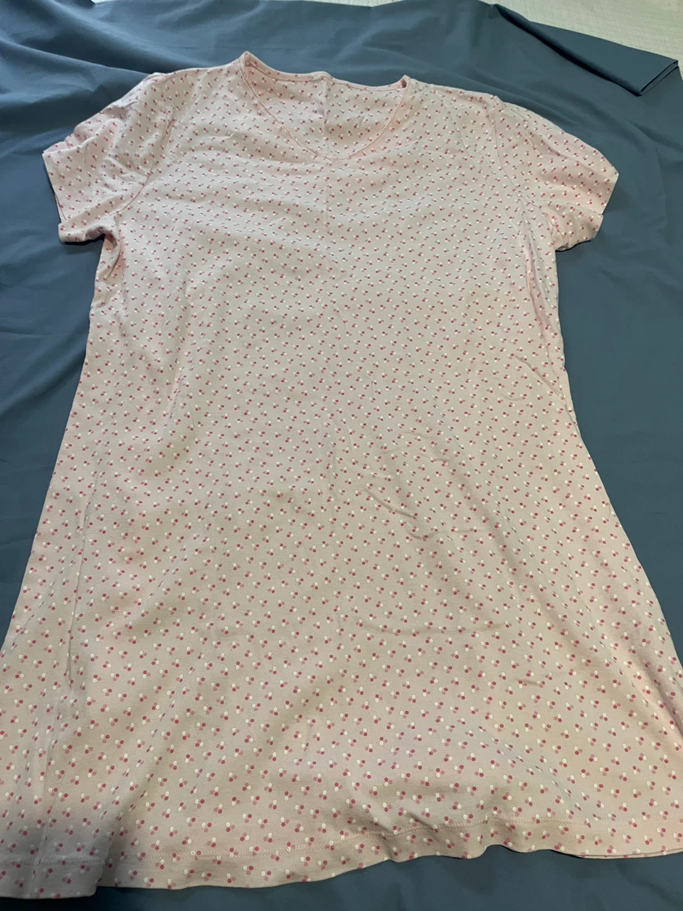 Polka dots nightgown