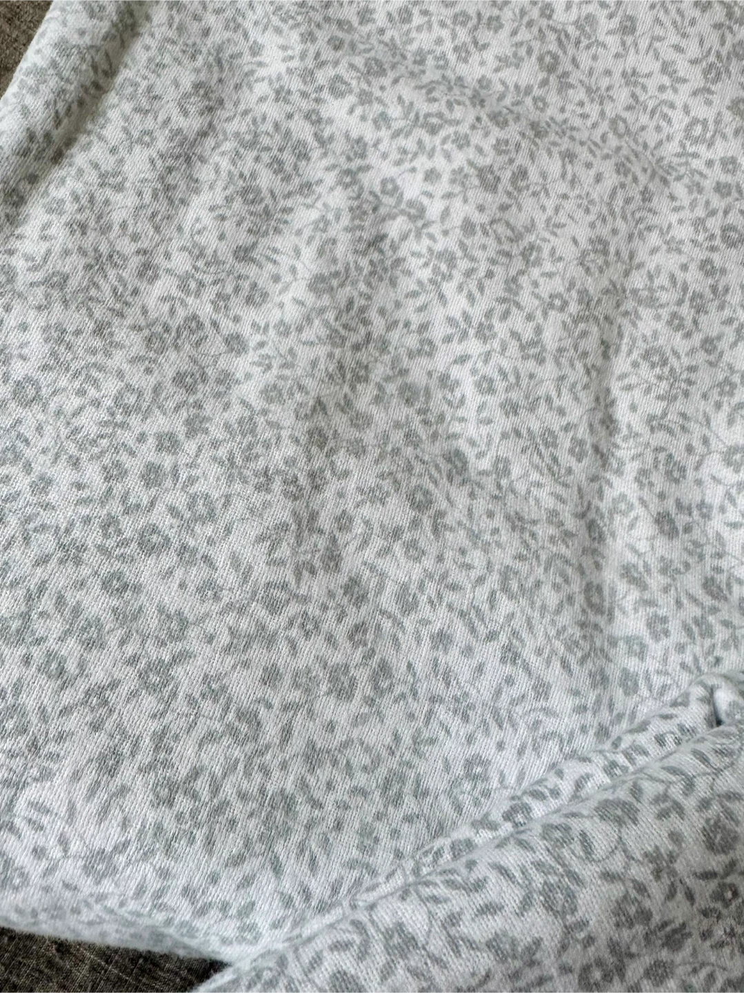 Queen 100% Cotton Flannel Sheet Set - Grey Floral (Like New) - photo 2