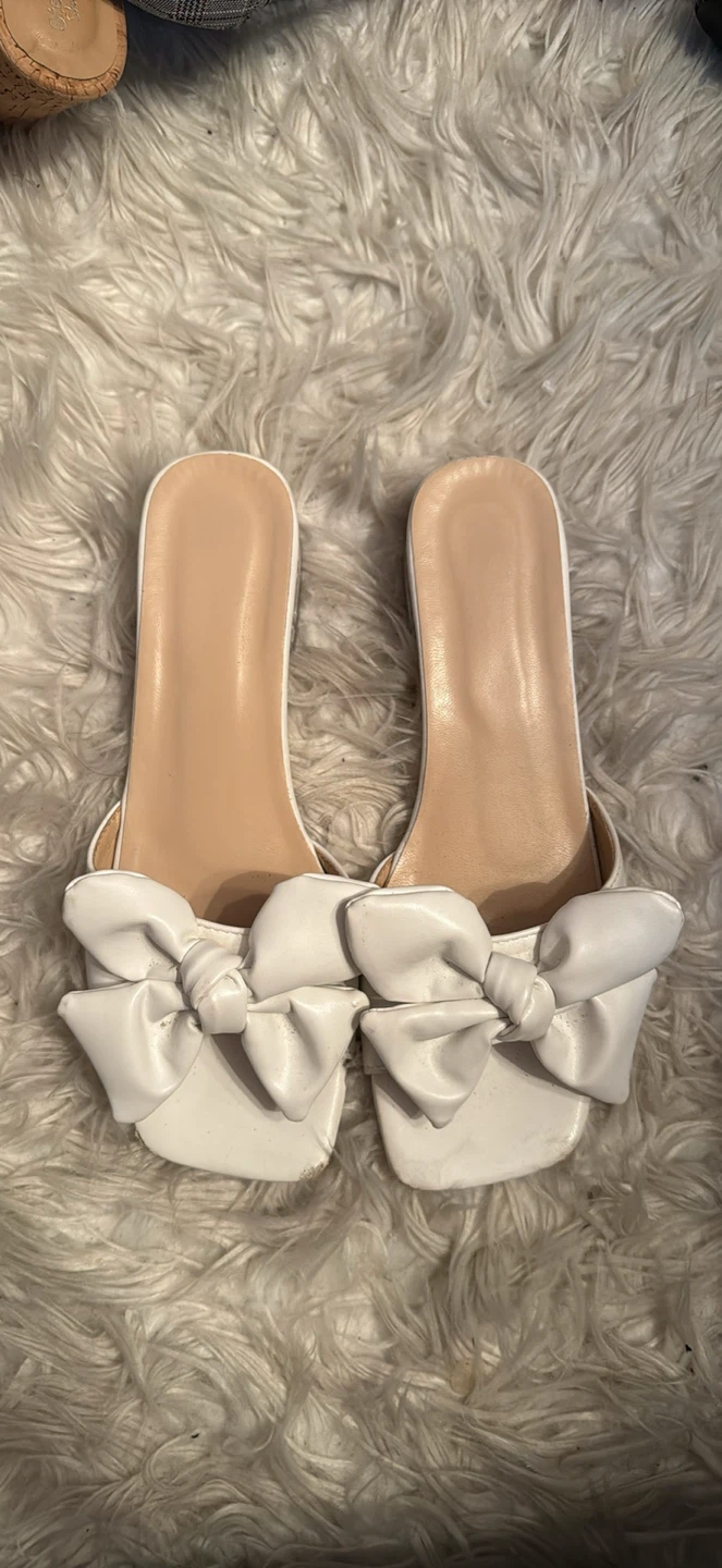 White bow sandals size 39