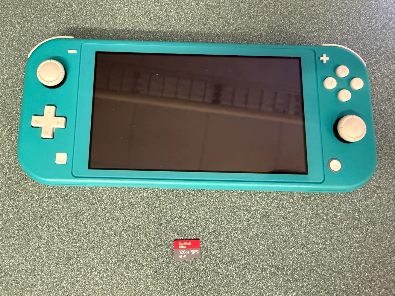 Switch lite + 128GB micro SD card